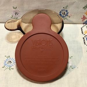 Vintage Visions by Corning Ware /Pyrex V-150-B Grab it Heat 'n' Eat bowl w/ lid